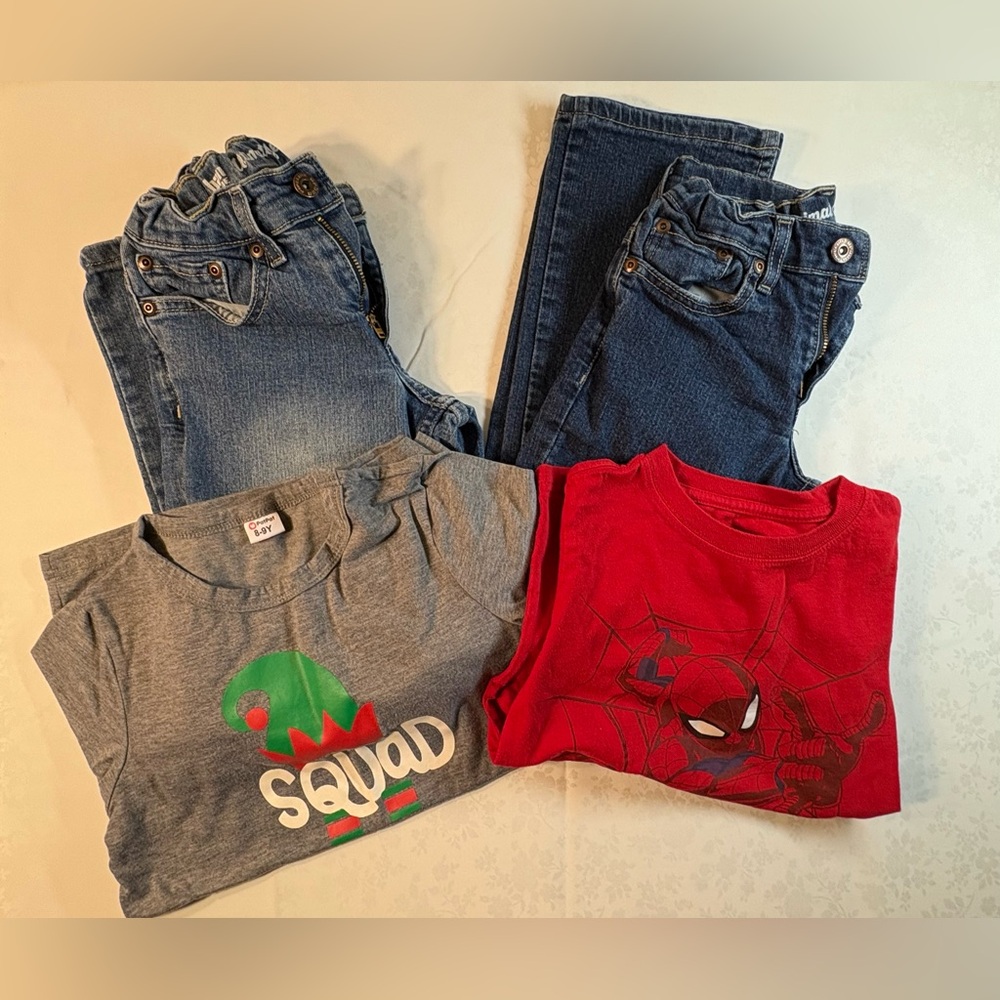 EUC/NWOT Bundle: 2-Pr 8 Slim Urban Pipeline Jeans, 1 Christmas & 1 Spider-Man T